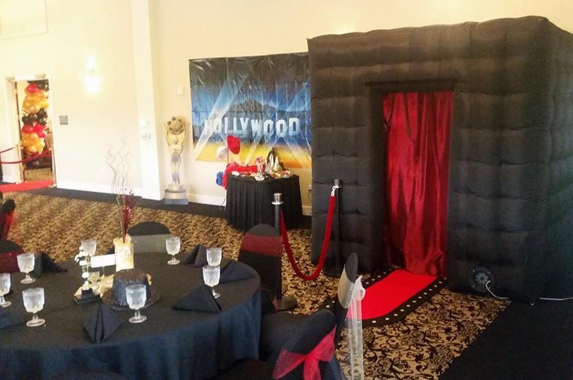 hollywood theme photo booth